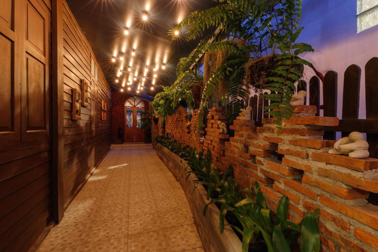 Ilili House Hostel Chiang Mai Exterior foto